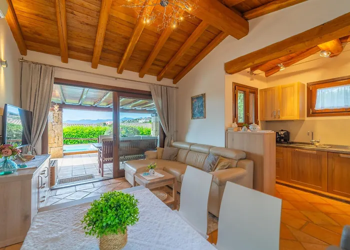 Villa Le Giuggiole Di Punta Molara San Teodoro (Sardinia)