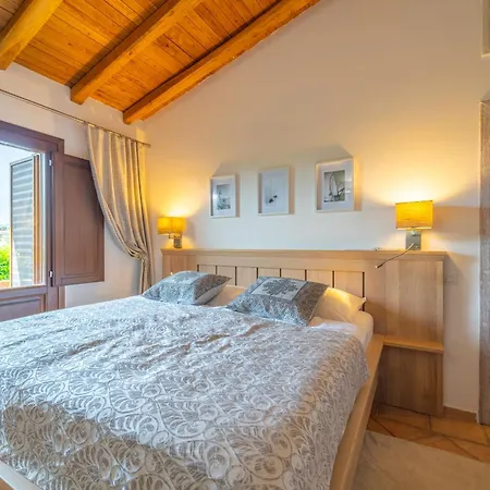 Le Giuggiole Di Punta Molara *