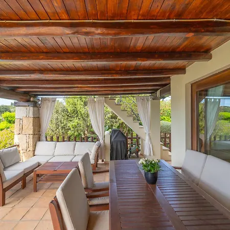 Villa Le Giuggiole Di Punta Molara *