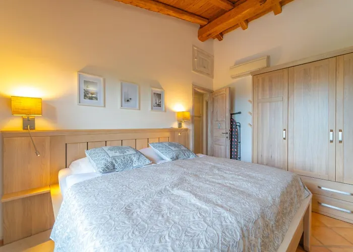 Le Giuggiole Di Punta Molara *